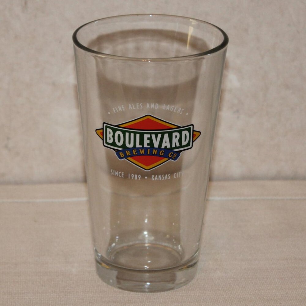 Vintage Boulevard Brewing Co. Beer Glass – Classic Pub Pint Glass - Picture 1 of 3